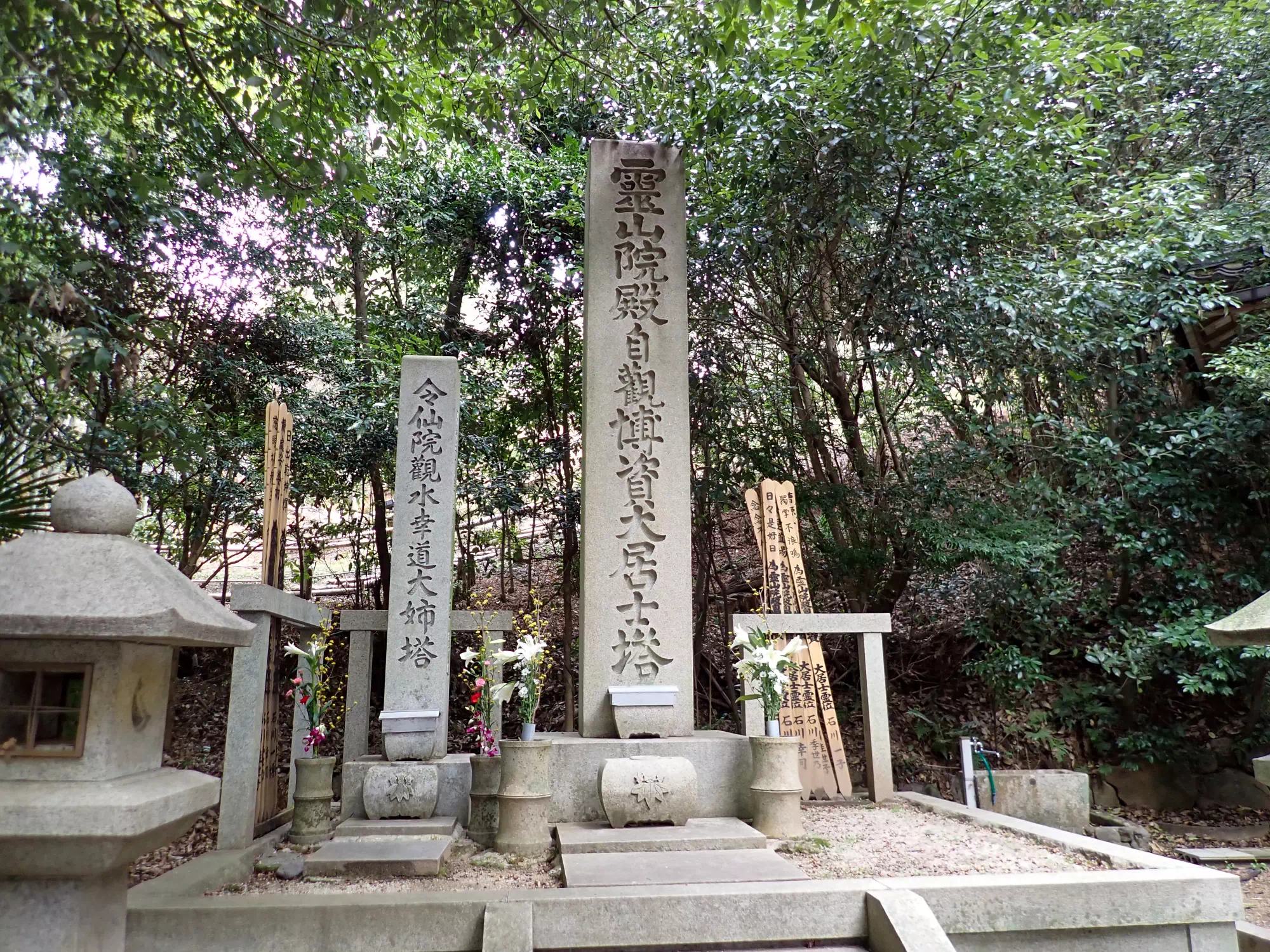 開基廟（石川博資の碑）